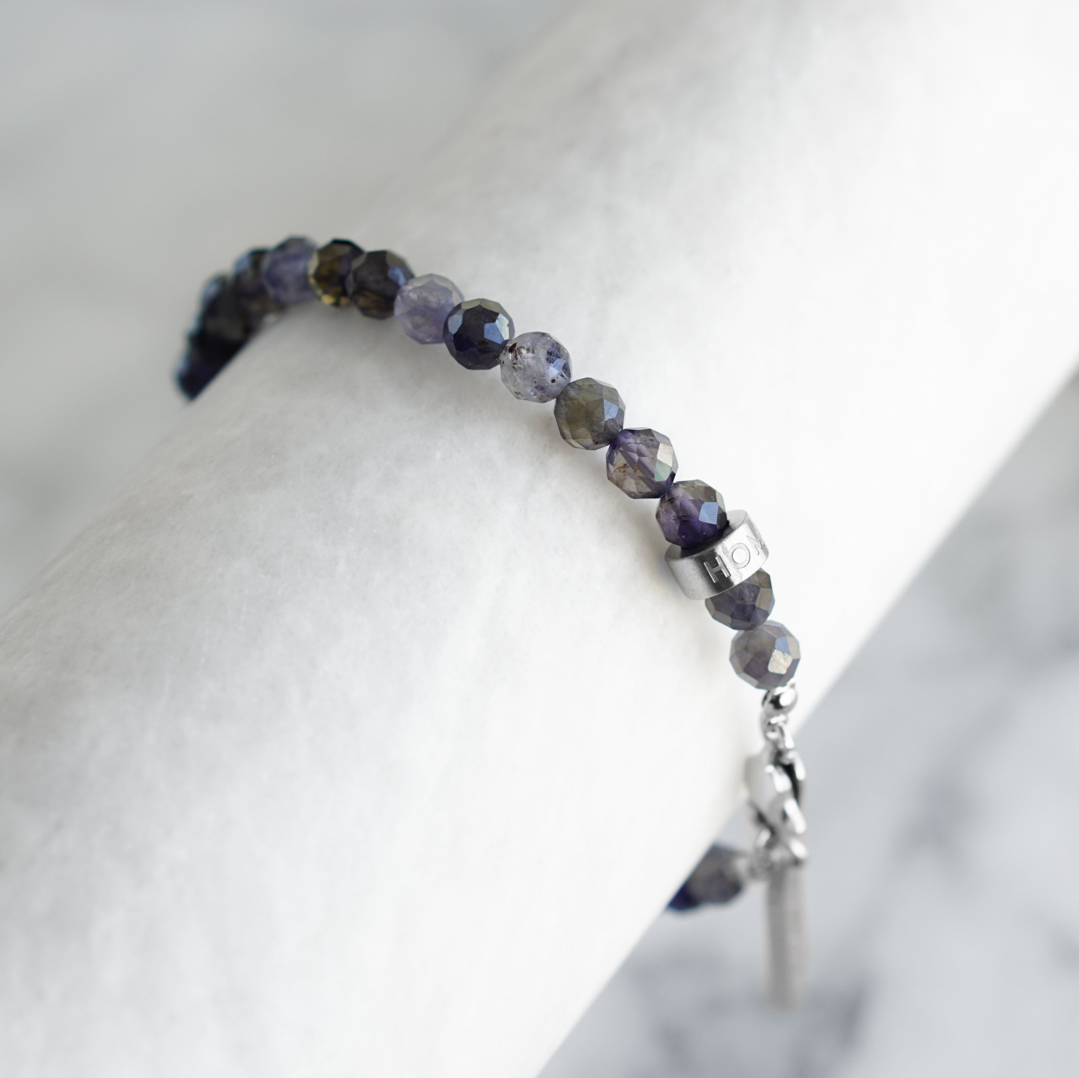 Cayman® Natural Iolite, Bracelet